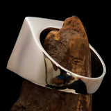 Perfectly crafted Men's Chess Player Ring Queen's Crown Black - Sterling Silver - BikeRing4u