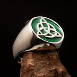 Nicely crafted Men's Triquetra Ring green Celtic Triskelion Knot - Sterling Silver - BikeRing4u