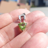 Arrow Head Pendant, Minimalist Peridot Silver Pendant, Sterling Silver green Peridot Pendant, Triangle shaped Peridot