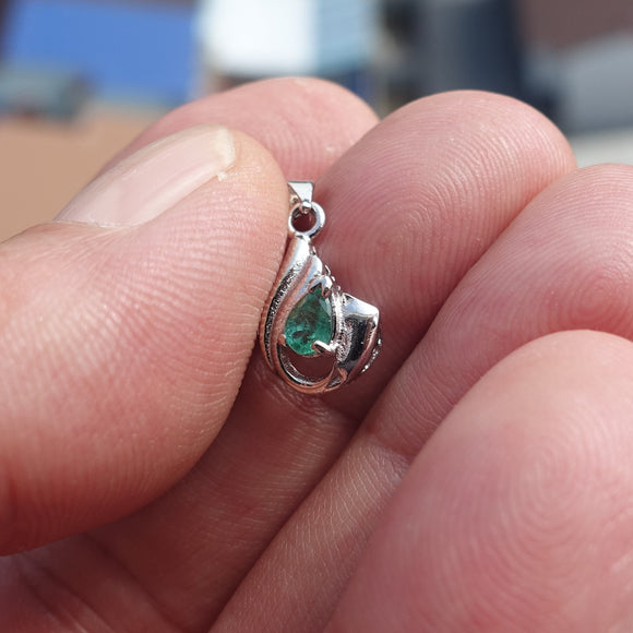 Emerald Silver Pendant, Sterling Silver Pendant, Green Emerald Pendant, Emerald Pendant, natural Emerald Pendant