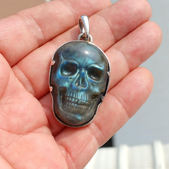 Skull Amulet, Hand crafted Skull Amulet, Labradorite Skull Pendant, Skull Pendant, Labradorite Skull Carving, Men's Amulet - Sterling Silver