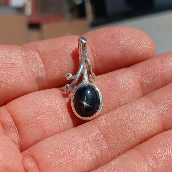 Lovely Diopside Pendant, Black Star Pendant, Leaf Pendant, Sterling Silver Pendant, Black Star Diopside Necklace, Black Star Diopside, 4 rays star