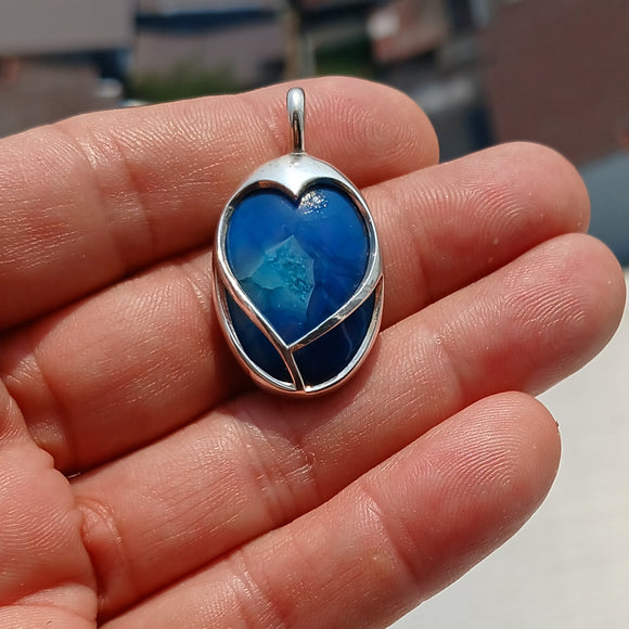 Heart shaped Pendant, Sterling Silver Pendant, Artwork Pendant with a blue Agate Cabochon, Gift for Her, Silver Necklace, Agate Necklace