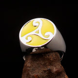 Perfectly crafted Men's Celtic Triade Ring yellow Triskele - Sterling Silver - BikeRing4u