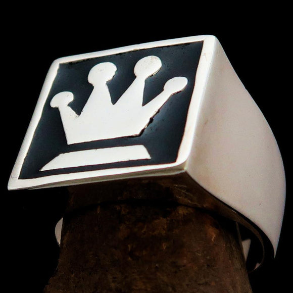 Perfectly crafted Men's Chess Player Ring Queen's Crown Black - Sterling Silver - BikeRing4u