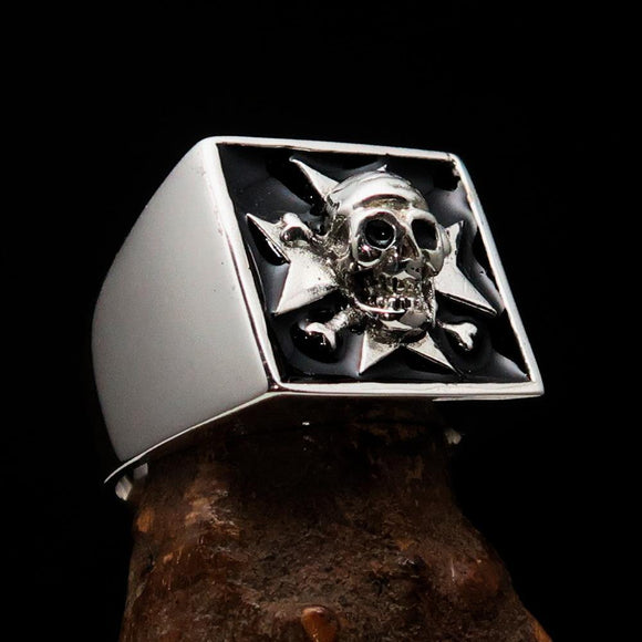 Excellent crafted Men's Pirate Skull Ring Black Maltese Cross - Sterling Silver - BikeRing4u