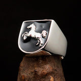 Perfectly crafted Men's Ring Horse Coat of Arms Black - Sterling Silver - BikeRing4u