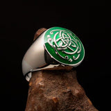 Excellent domed Men's Ring green Celtic Triquetra Knot - Sterling Silver - BikeRing4u