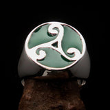 Perfectly crafted Men's Celtic Triade Ring green Triskele - Sterling Silver - BikeRing4u